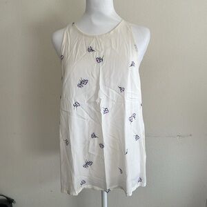 Women’s Old Navy M blouse/tank. Racer style. Off white w flowers. NWOT